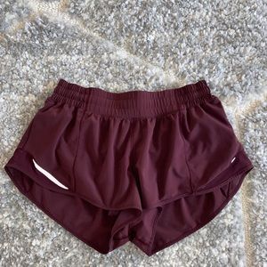 Lululemon Hotty Hot Short 2.5”